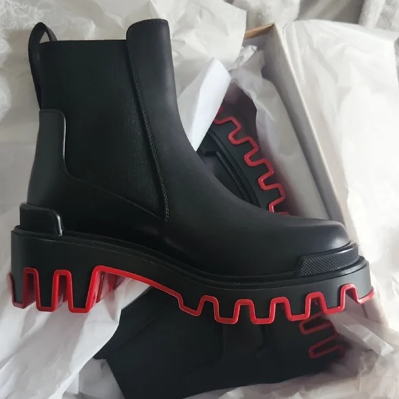 Christian Louboutin Marcharoche Dune boots. - Picture 2 of 4